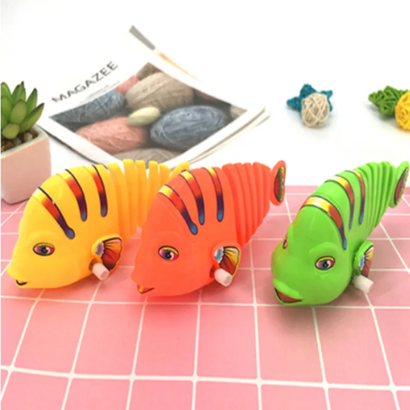 

Novel Funny Clockwork Swing Fish Colorful Walking Sway Fish Children Cartoon Educational Toys Creative Birthday Gift