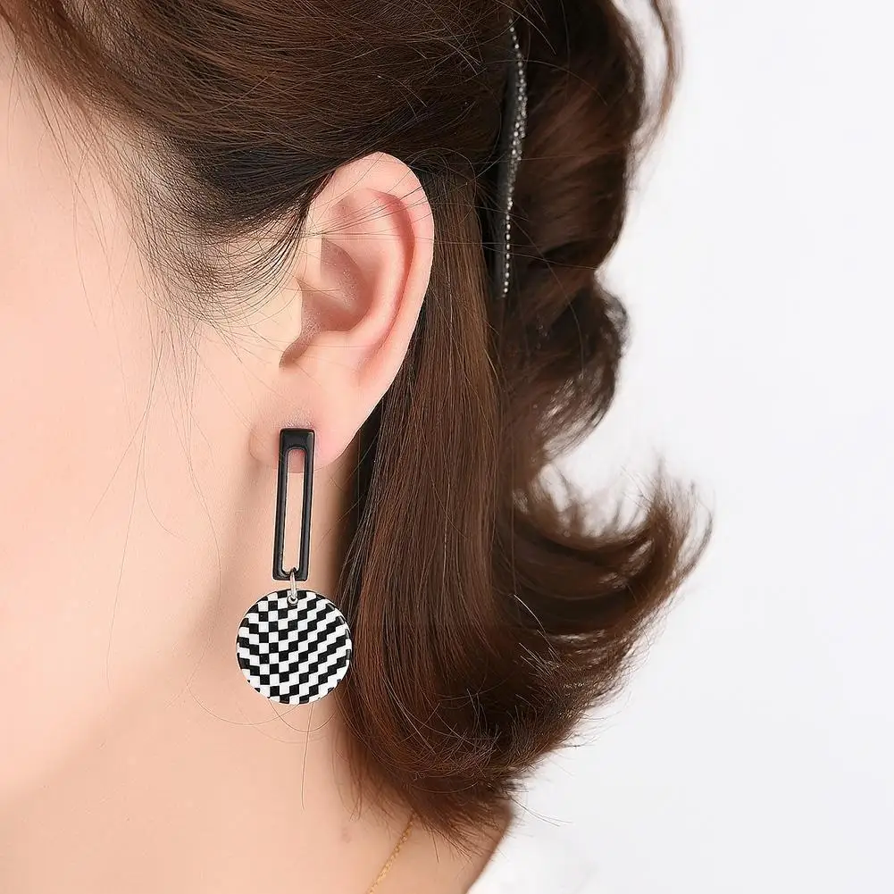 Fashion and Popular Simple Geometric Color Striped Earrings Acrylic Arrival Boutique New Must-have Godde | Украшения и аксессуары