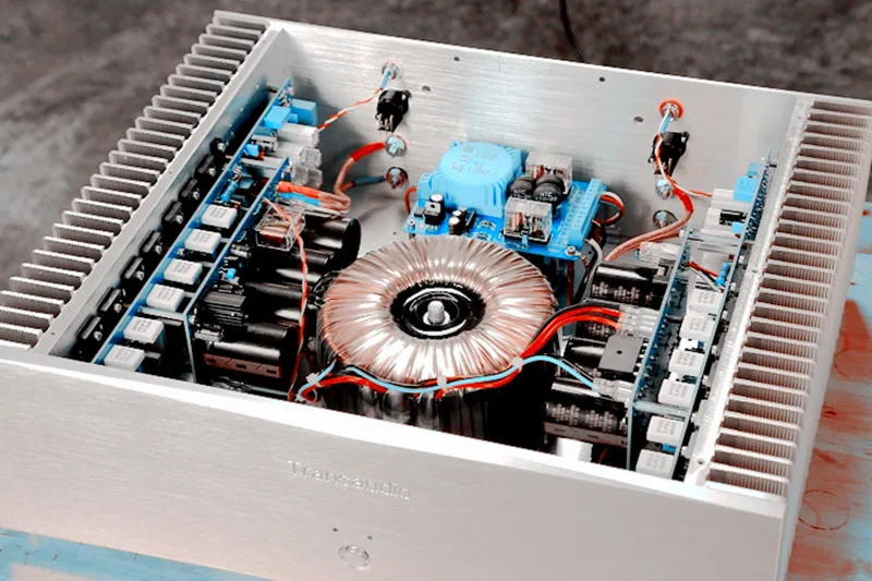 FM801 линейный усилитель мощности 2 канала 250 Вт * post Вт/8 Ом \ 500w/4 | Электроника