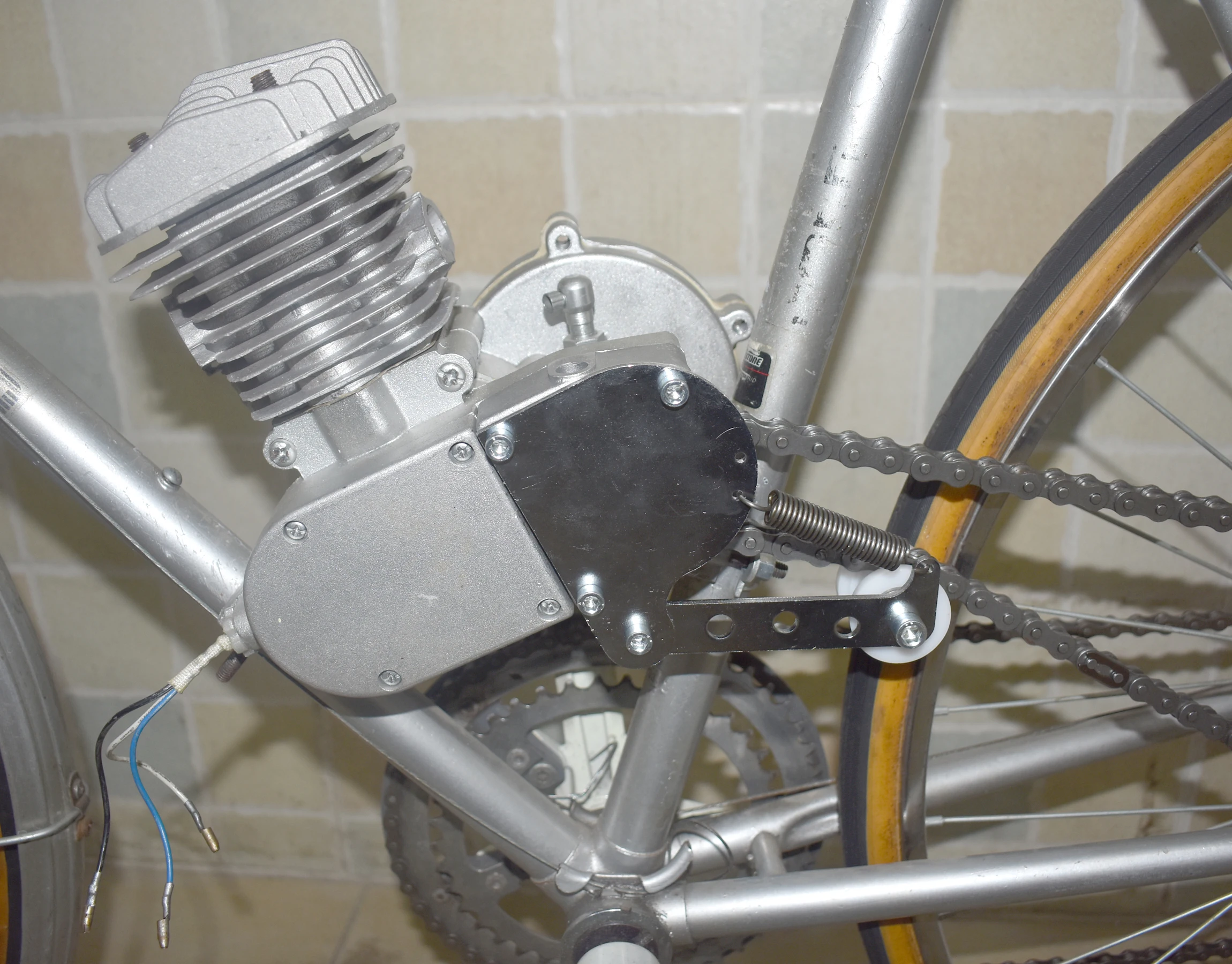 Пружинный натяжитель цепи для 49cc 66cc 88cc 2 тактный двигатель моторизованный