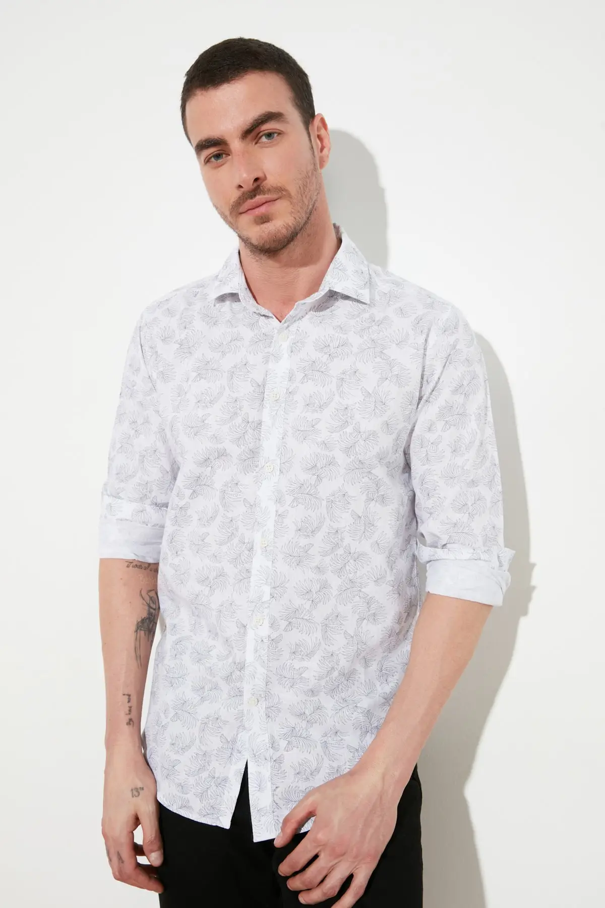 

Trendyol Male Button Collar Printed Slim Fit Shirt TMNSS20GO0160