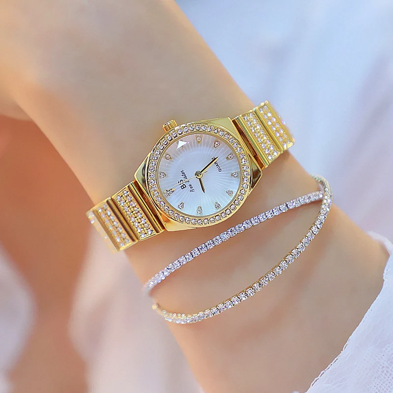 Женские повседневные кварцевые часы наручные золотого цвета с цветком и