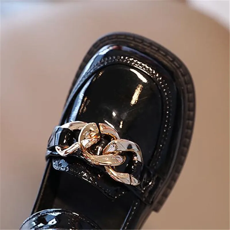 New Children Elegant Princess Pu Leather Shoes For Girls Wedding Dress School Kids Summer 2021 Fashion Chain Flat Sandals |