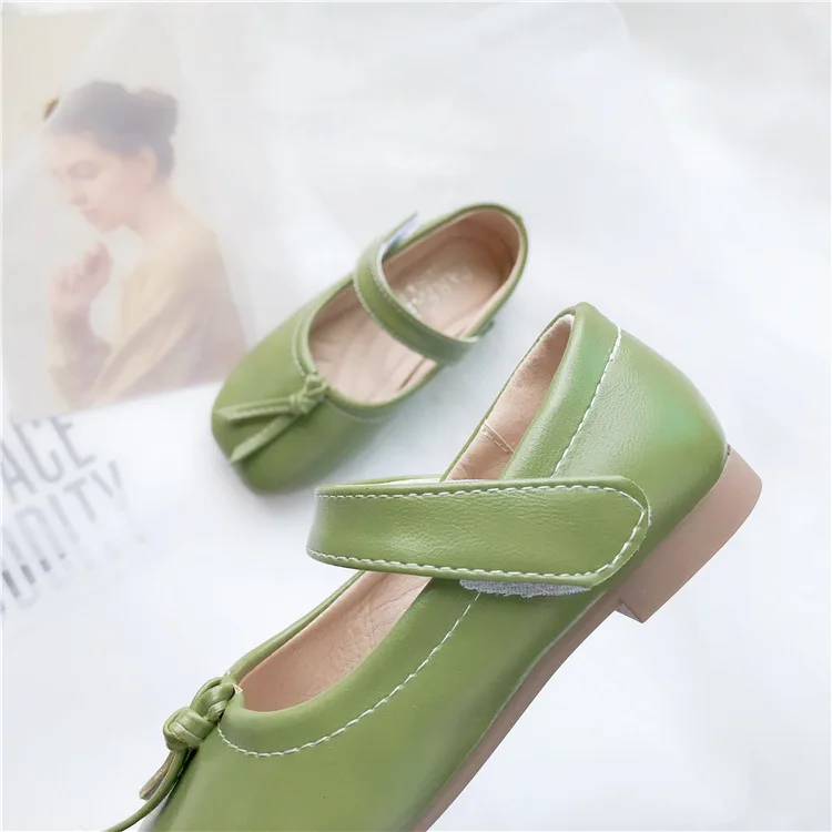Soft bottom square head shoes for girls kids princess shoes spring and autumn Korean children bean shoes baby casual shoes
