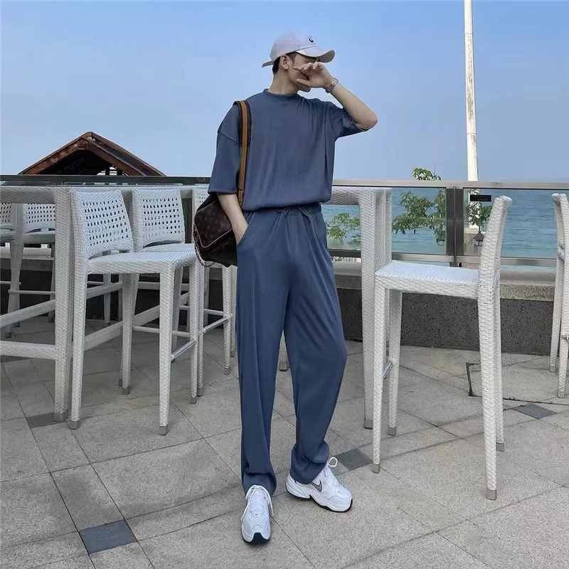 Костюм спортивный мужской из 2 предметов корейский тренд с надписью свободные