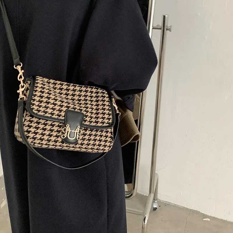 Сетчатая красная сумка для подмышек меньшего сорта женская Новая мода тысяча