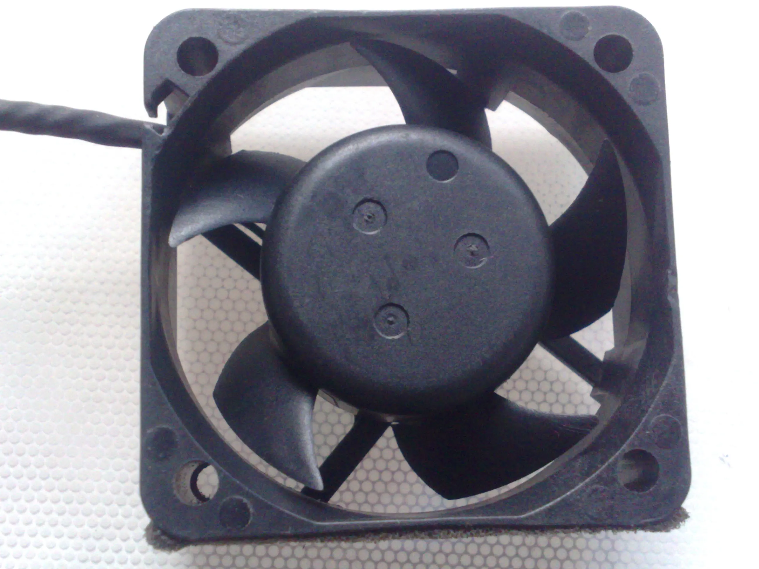 

NEW AFB0512VHD 12V 0.24A 5CM 5020 2wire 3wire Motor protection cooling