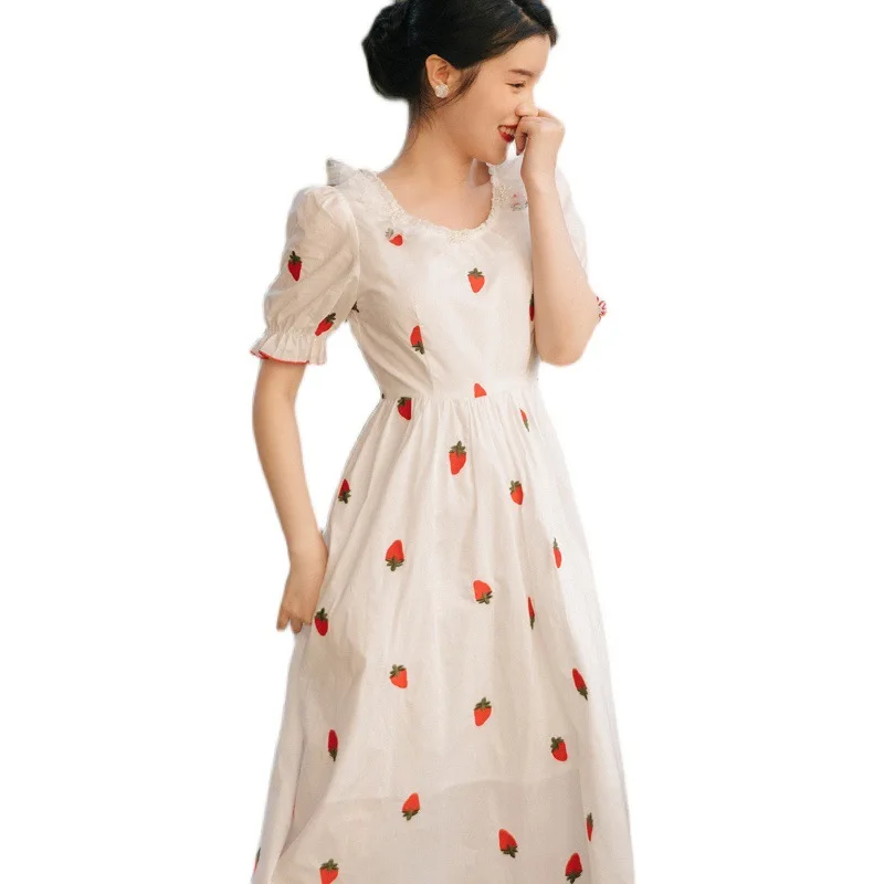 

Bubble Short-sleeved Wooden Ear Stitching Round Neck Retro Embroidery Strawberry Cute Cotton High-waist Princess Dress