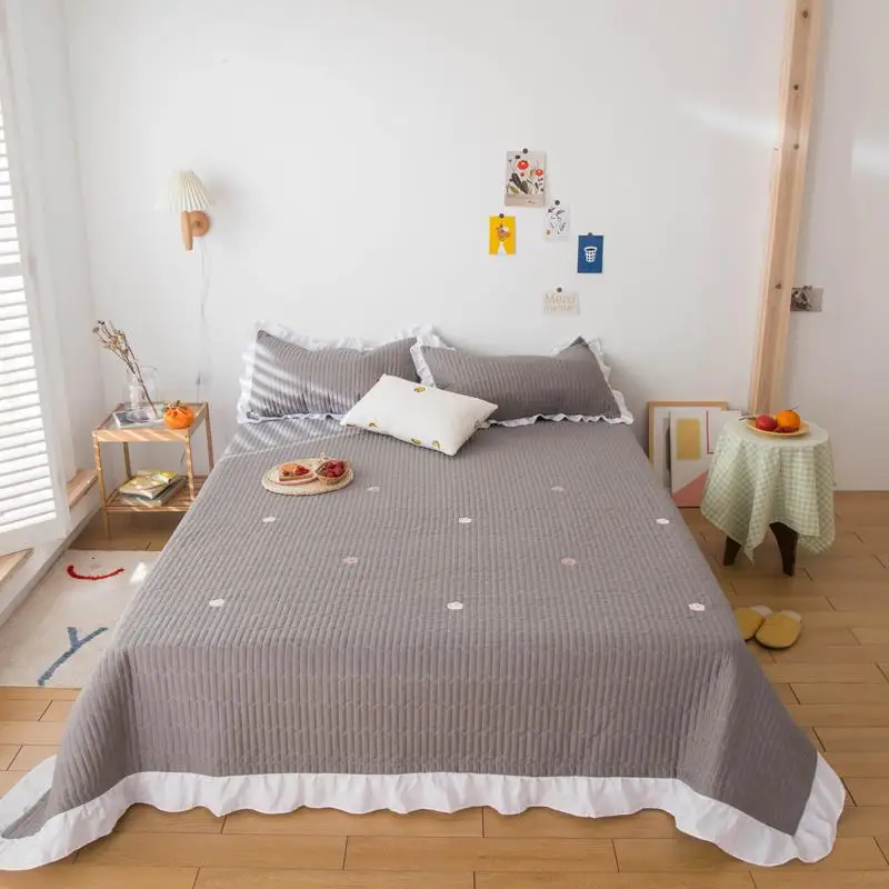 Prezzo Copriletto Ricamato Moda Motivo Fragola Morbido Delicato Sulla Pelle Coperta Estiva Condizionatore D'aria Coperta Letto Decorazioni Per La Casa