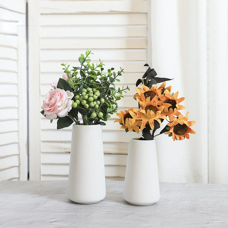 

White Wedding Vase Nordic Plant Pot Desk Garden Flower Pots Ceramic Vase Minimalist Decor Modern Vazen Office Accessories 50HP