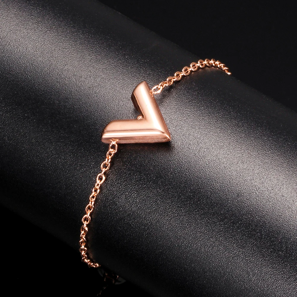 Женский браслет из нержавеющей стали с буквами V|Браслеты шармами| |