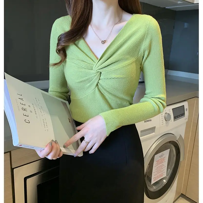 Spring and autumn dress 2020 new 100 knitwear women's long-sleeved v-neck top with sweater thin bottoms |