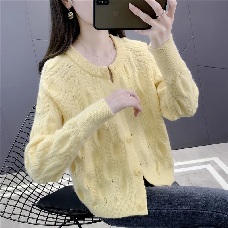 

Room 208235, row 4, No. 2 middle] real shot crew neck solid color twist knitted cardigan [3000] 48