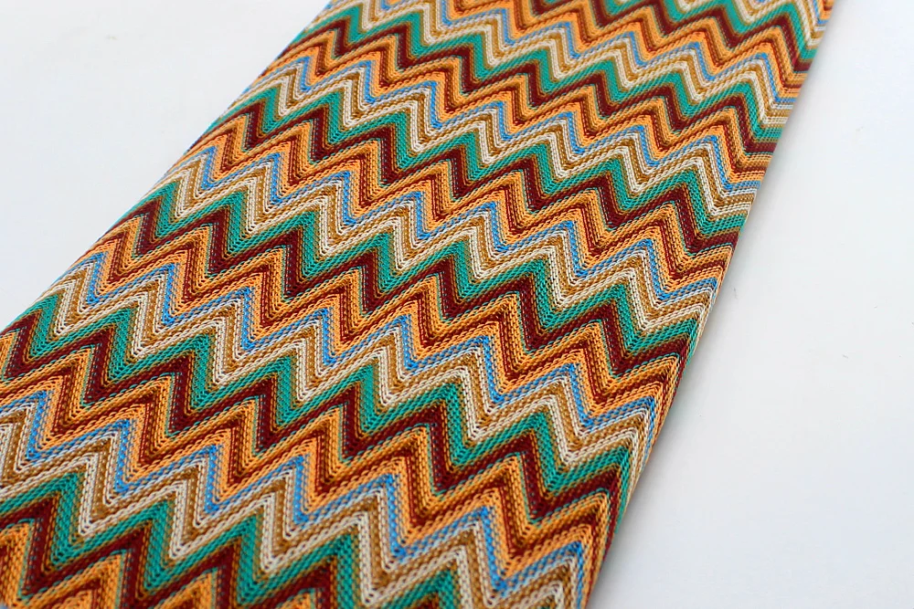 Трикотажная кружевная ткань зигзаг 1 метр Зеленая волна в полоску Мягкая вязаная