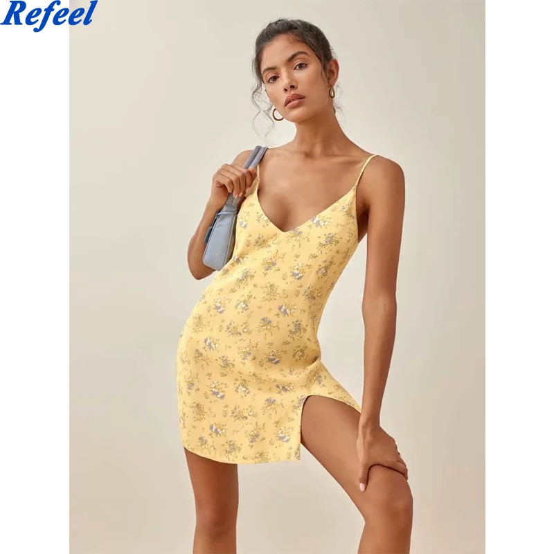 

Винтажное летнее платье с разрезом, элегантное модное тонкое желтое платье на бретелях с V-образным вырезом и цветочным принтом, повседневн...