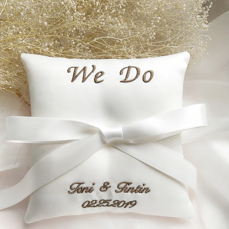 

1 PCS White Custom Made Wedding Support European Bridal Ring Pillow Gift Embroidered Nane Baby Shower Decor