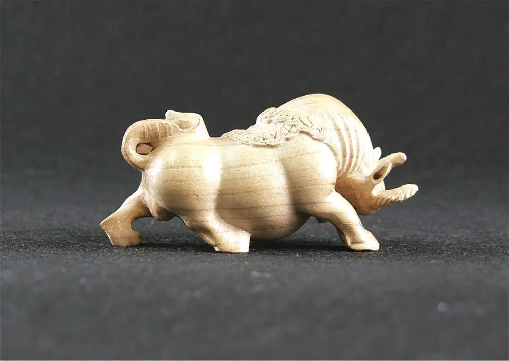 Предметы коллекционирования деревенский резной персикового дерева корова