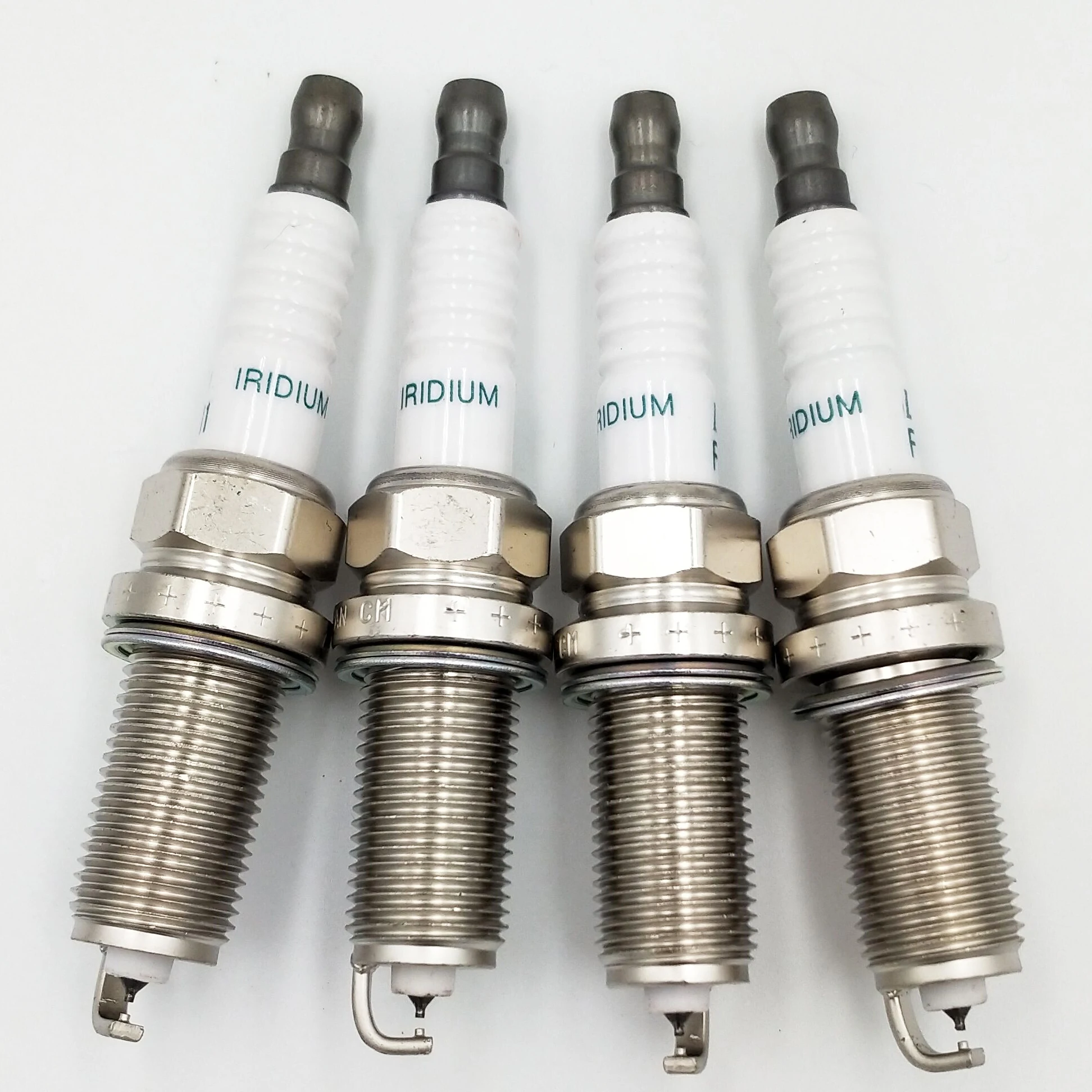4 шт./лот 90919-01247 FK20HR11 свечи зажигания двойной иридий для Toyota RAV4 crown REIZ Prado Venza Lexus V6 3.5L