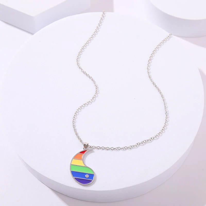 

Creative Popular All-matched Rainbow Gossip Figure Necklace Pretty Women Jewelry Fashionable Unique Tai Chi Round Necklace