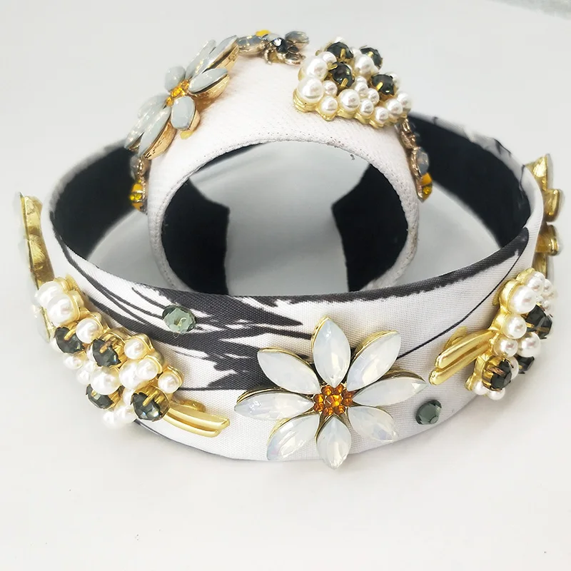 Повязка на голову женская в богемном стиле винтажный ободок с бусинами виде