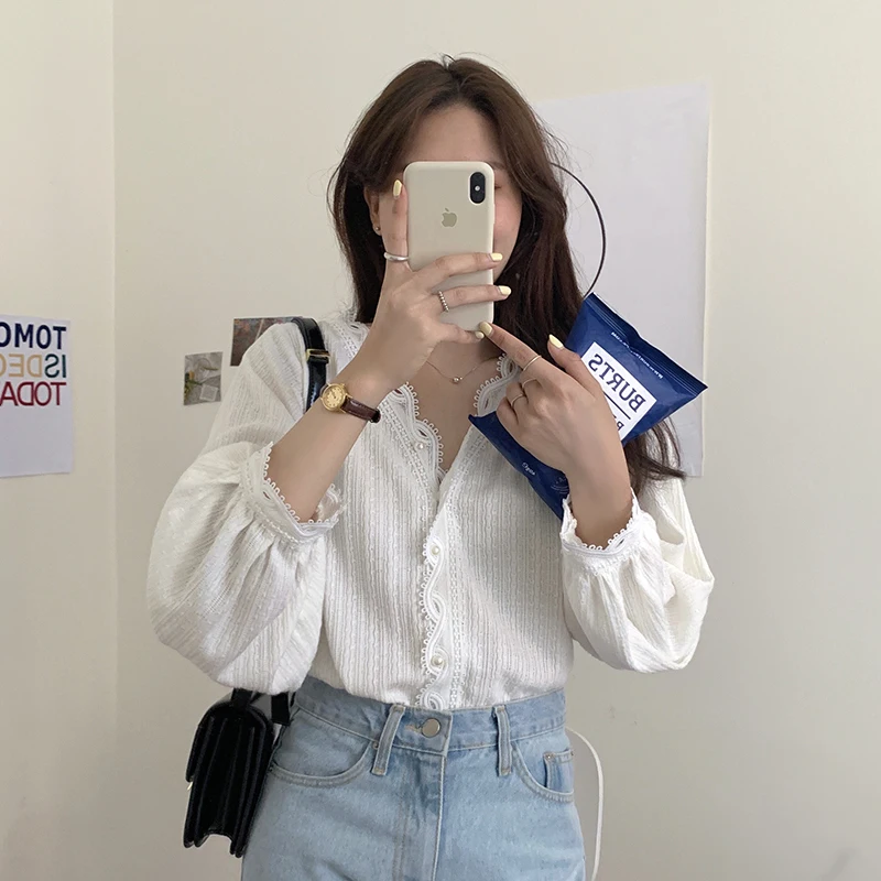 

Sakazy 2021 Women Korean Autumn Fashion Chic Solid Single Breasted Casual Shirts Sexy V-neck Lace Vintage Lantern Sleeve Blouses