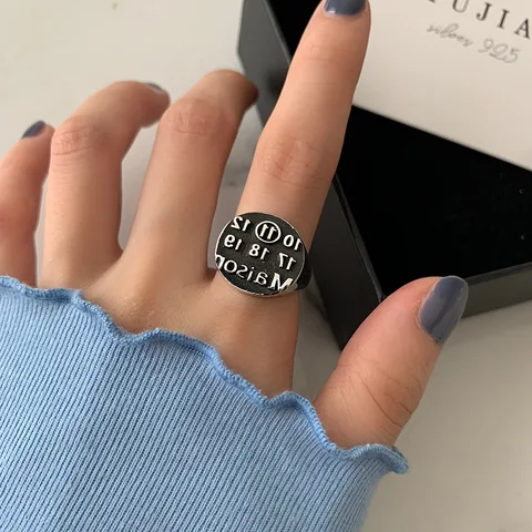 LIVVY Серьёжное кольцо сердце серебристого цвета