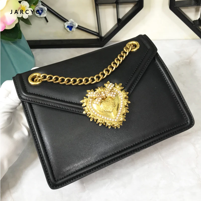 Роскошные сумки от известного бренда Desigener в итальянском стиле с золотыми