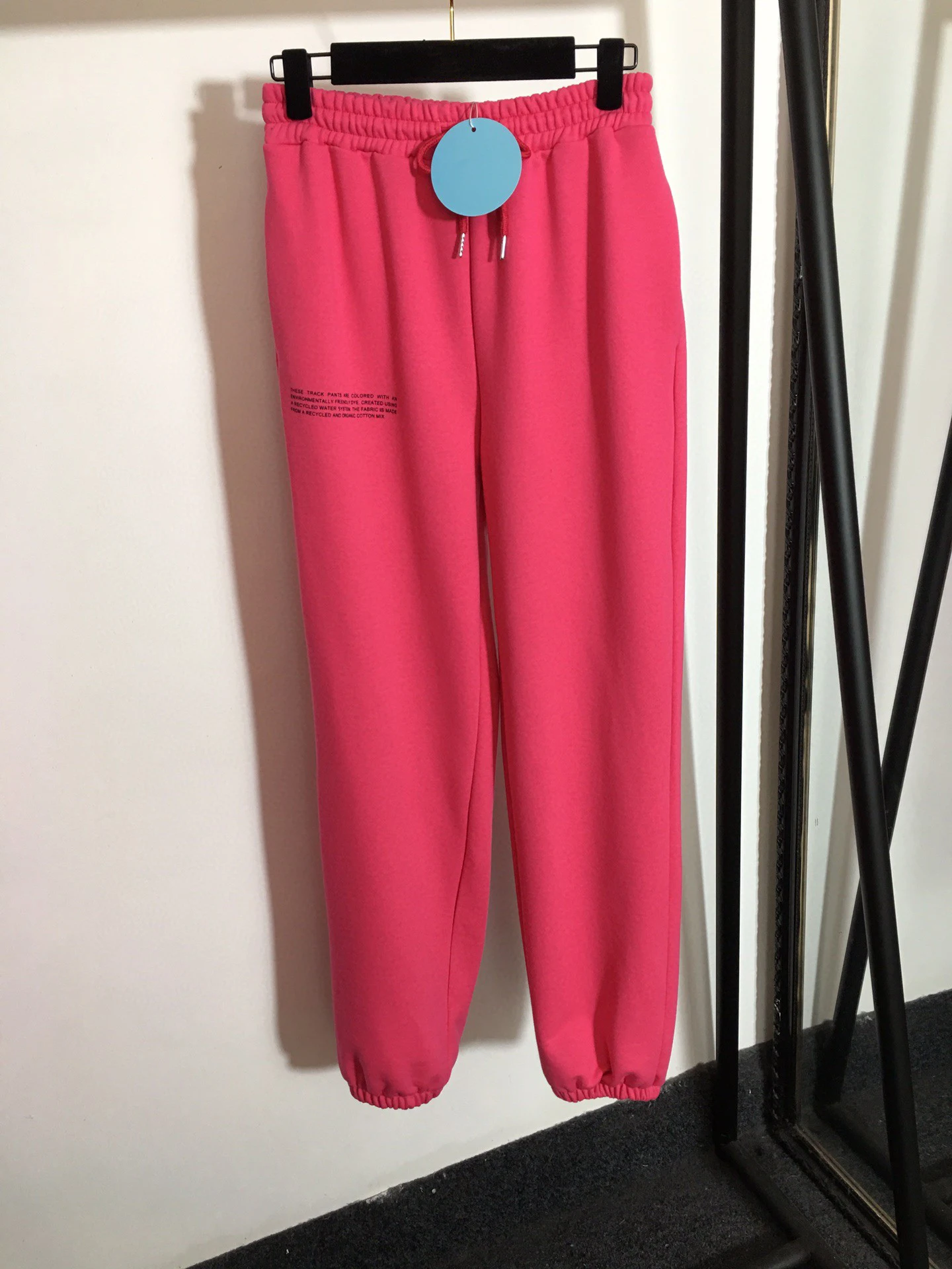 

High Quality Luxury Sping and Summer Women New Letters Print Short Sleeve Tshirt and Elastic Waist Sport Pants Two Piece Set