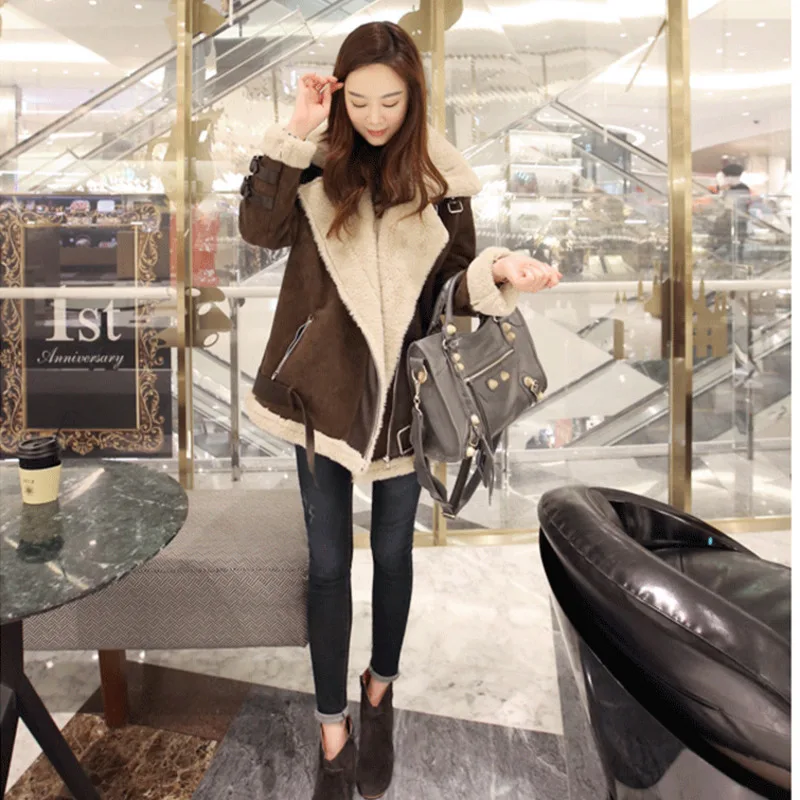 Зимняя короткая замшевая кожаная женская куртка большого размера Женская