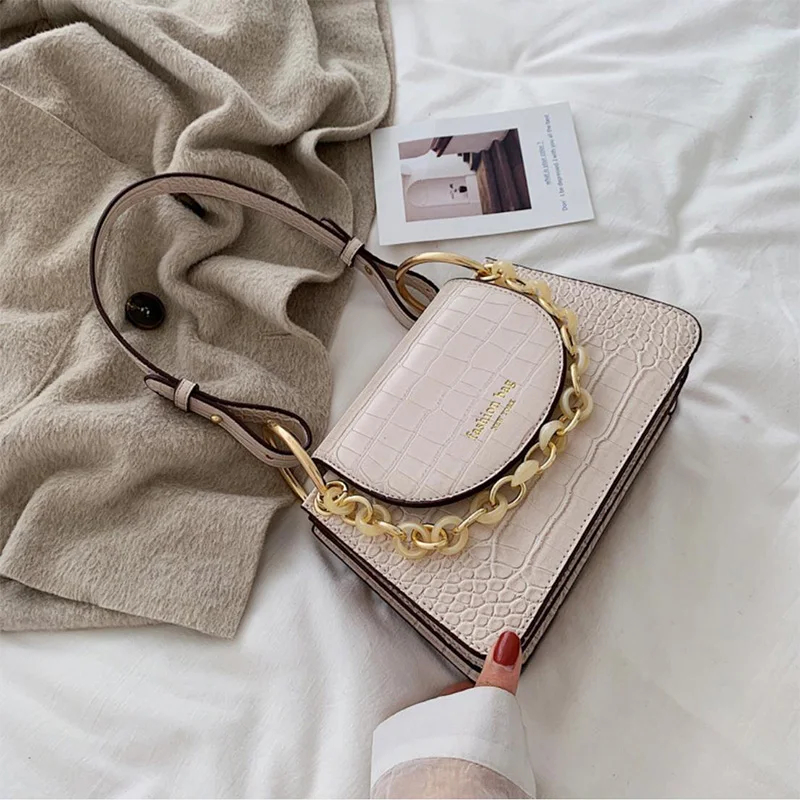 

2020 new luxury niche bag foreign style girls bag texture slanting small bag chain fashion small square bag for women