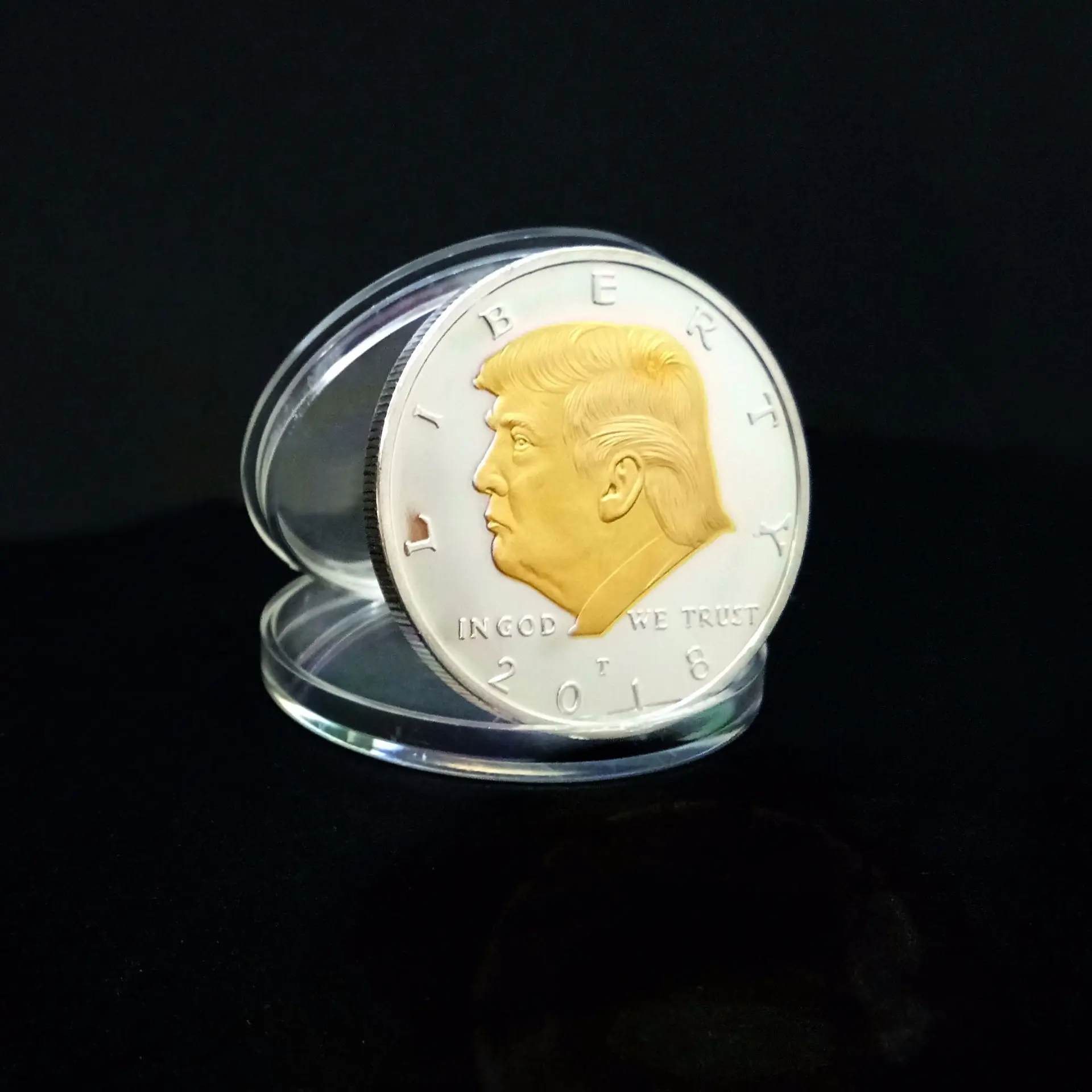 

US Donald Trump Two-color Commemorative Coin "2018 IN GOD WE TRUST" Collectible Coins