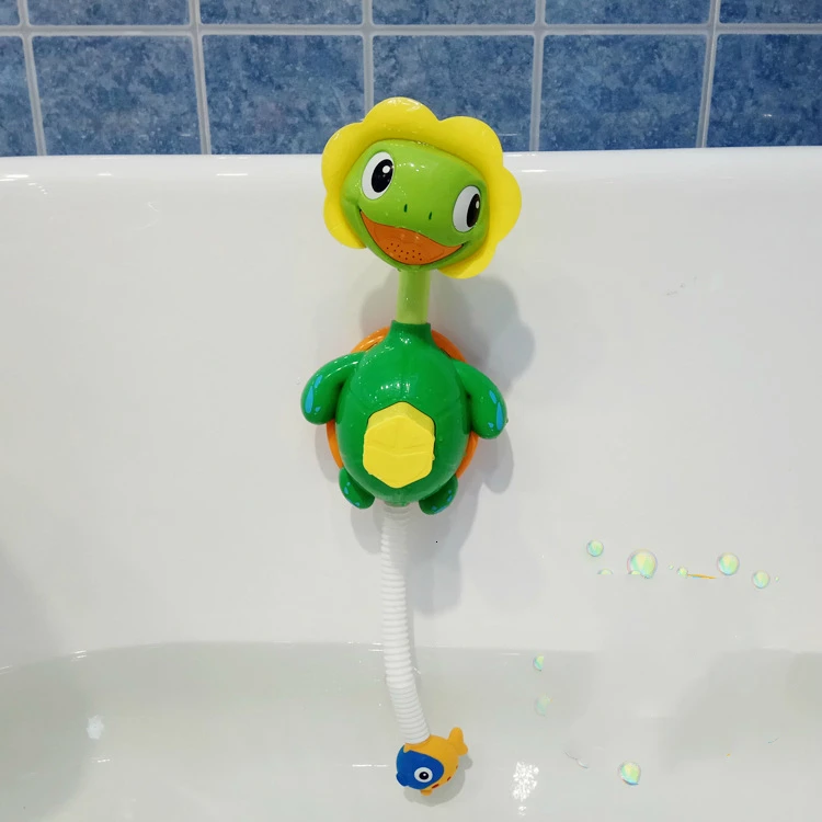 Интересный детский смеситель для купания с распылением воды ванной складной