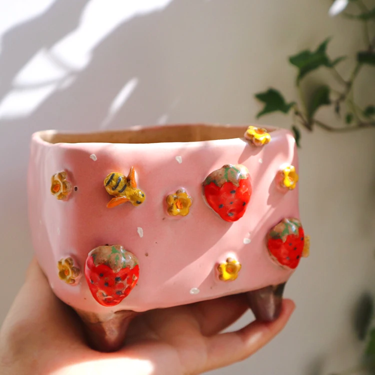 Полипропиленовая тарелка большой горшок из сырого камня с цветами нескольких