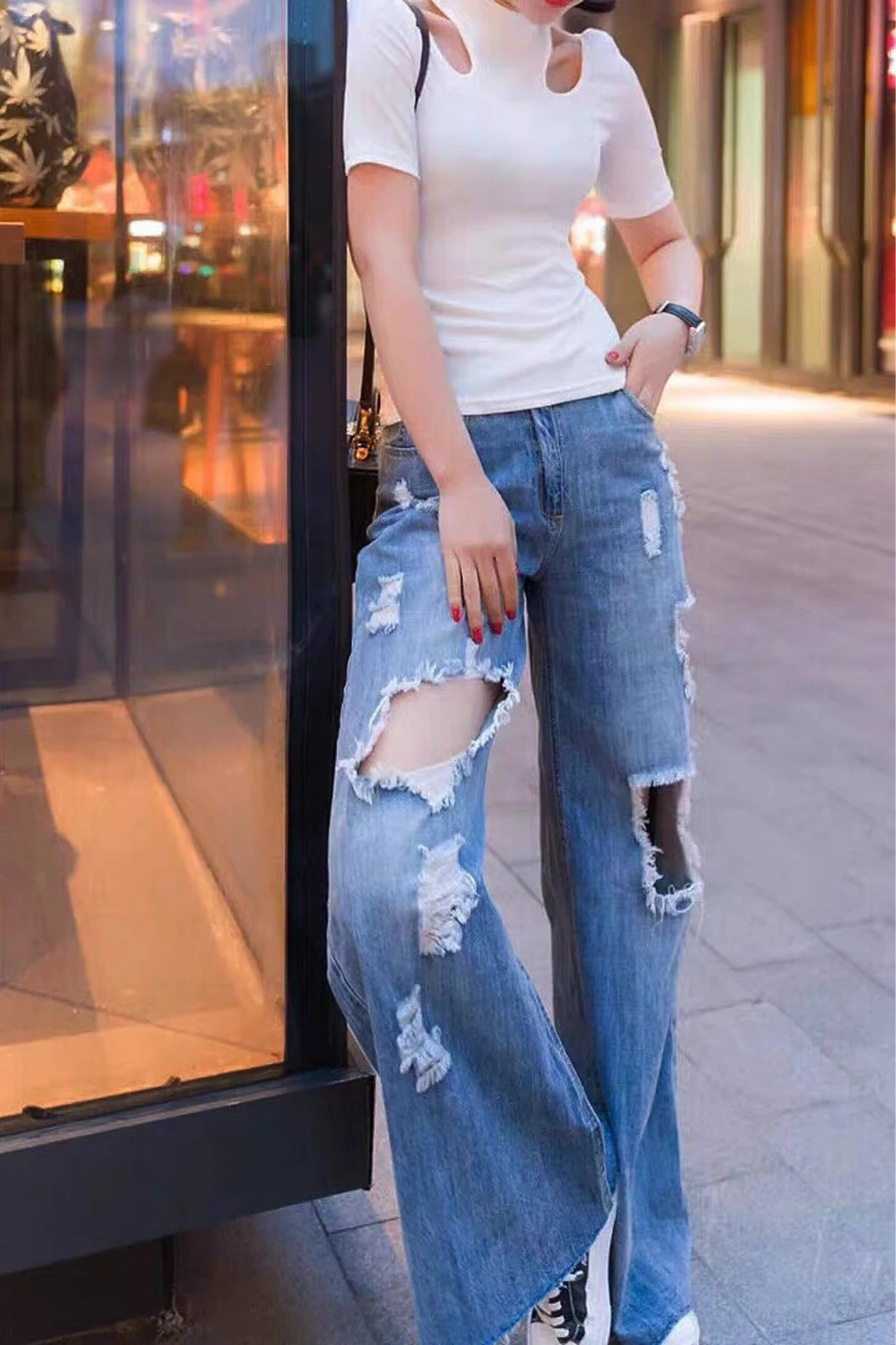 summer wear high waist and wide leg jeans with holes for women