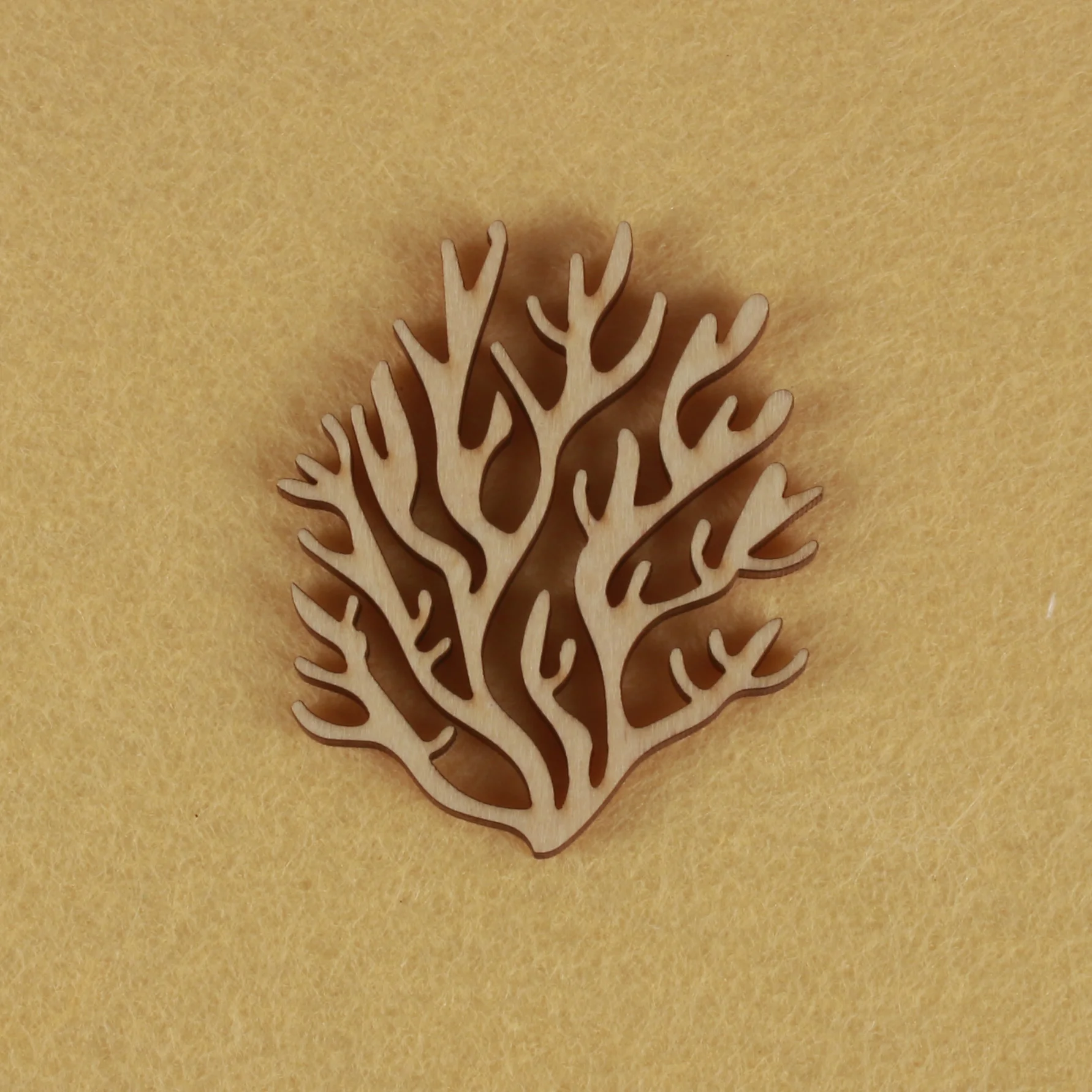 

Coral shape, mascot laser cut, Christmas decorations, silhouette, blank unpainted, 25 pieces, wooden shape (0403)