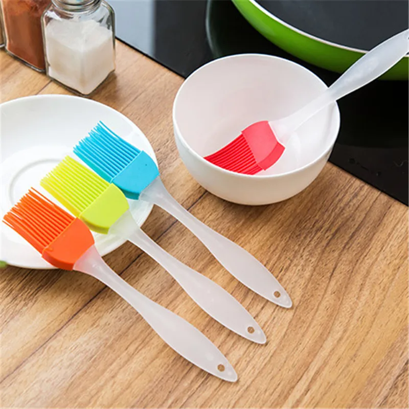 

Portable Silicone Oil Bottle with Brush Grill Oil Brushes Liquid Oil Pastry Kitchen Baking BBQ Tool Kitchen Tools for BBQ 1 Pcs