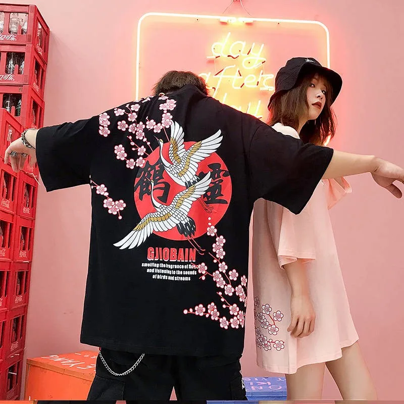 В стиле Харадзюку черного и розового цвета пары Футболка женская одежда кран