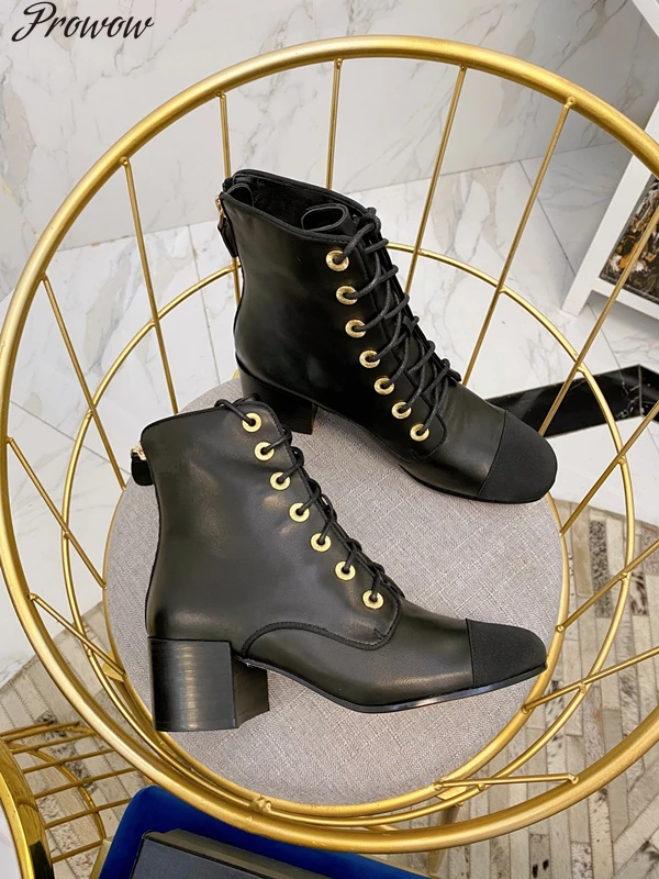 

Женские ботильоны на массивном каблуке, из натуральной кожи