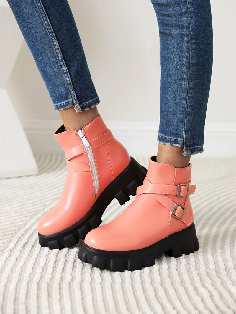 Женские короткие ботинки из лакированной кожи розово-красные блестящие