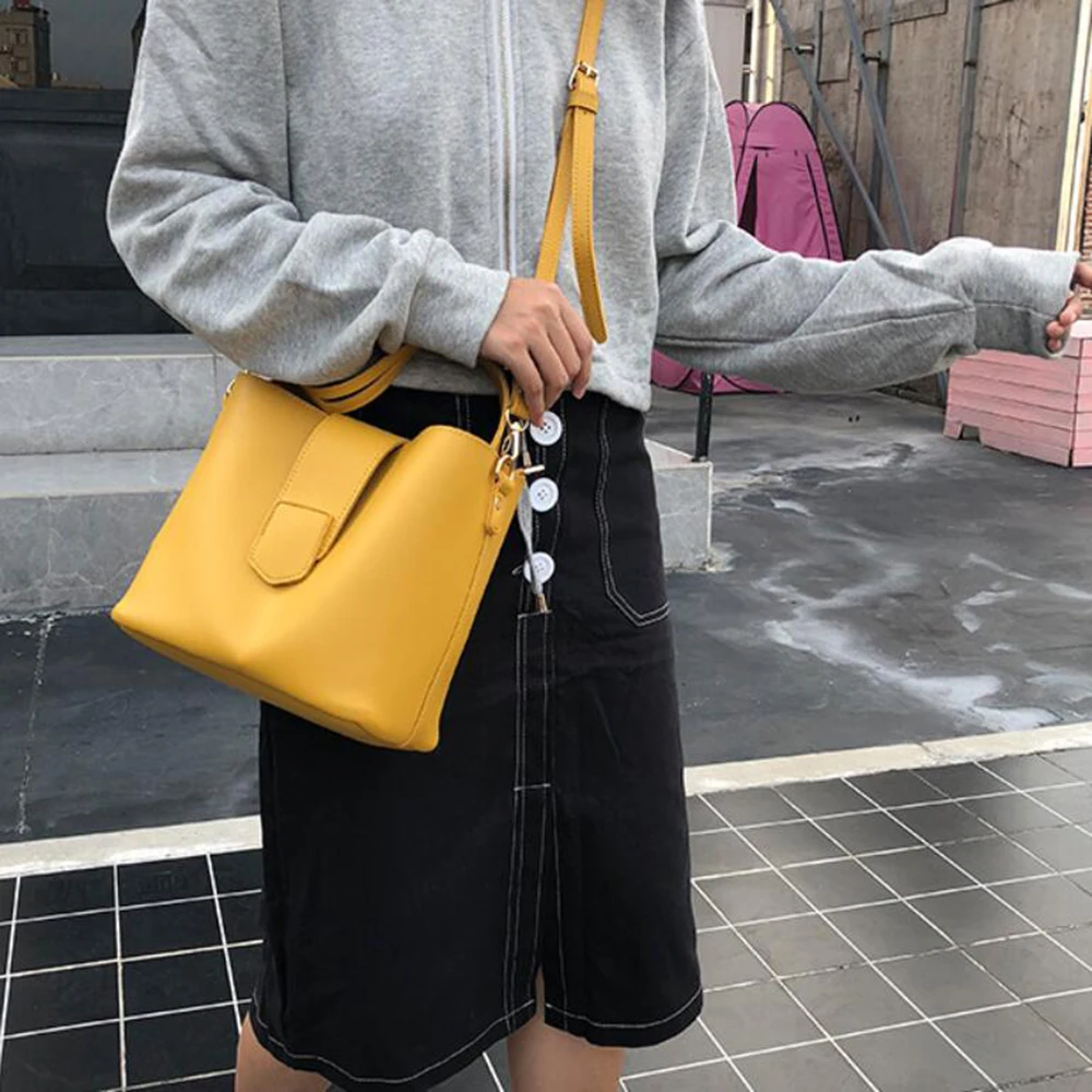 

2020 Fashion Snake Strap Bucket Bag PU Leather Women Handbag Large Capacity Shoulder Messenger Bag Casual Ladies Composite Bag