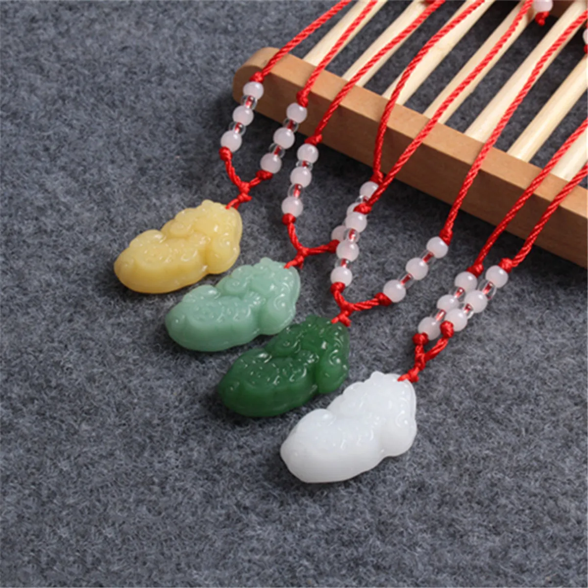 

Brave Troops Jade Feng Shui Lucky Fortune Mythical Wild Animal Pendant Gift