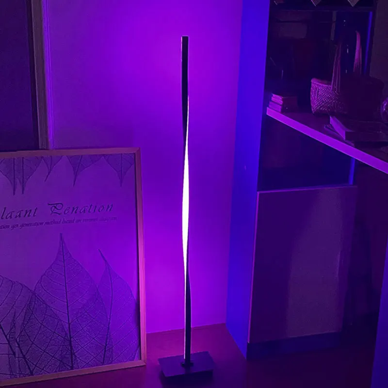 

RGB remote control floor lamp, bedroom decoration of modern simple RGB floor lamp Led floor atmosphere lamp, creative modern s-s