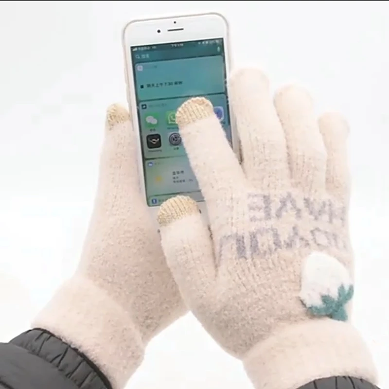 

Зимние вязаные перчатки для сенсорного экрана Корейская версия теплые и холодные перчатки для верховой езды милые плюшевые перчатки в виде...