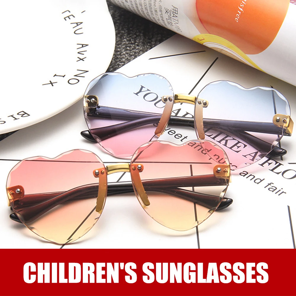 

Детские солнцезащитные очки без оправы UV400, милые модные спортивные очки с сердцами, с линзами серого, розового, красного цвета, для мальчико...