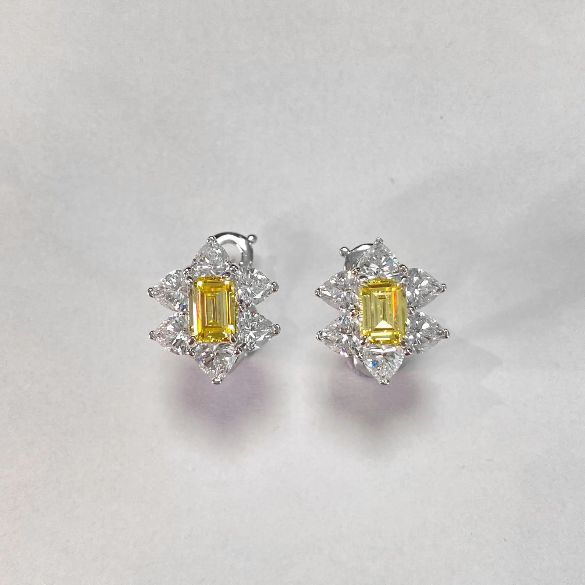 

PANSYSEN White Gold Color Emerald Cut Citrine Created Moissanite Gemstone Clip Earrings Women 925 Sterling Silver Fine Jewelry