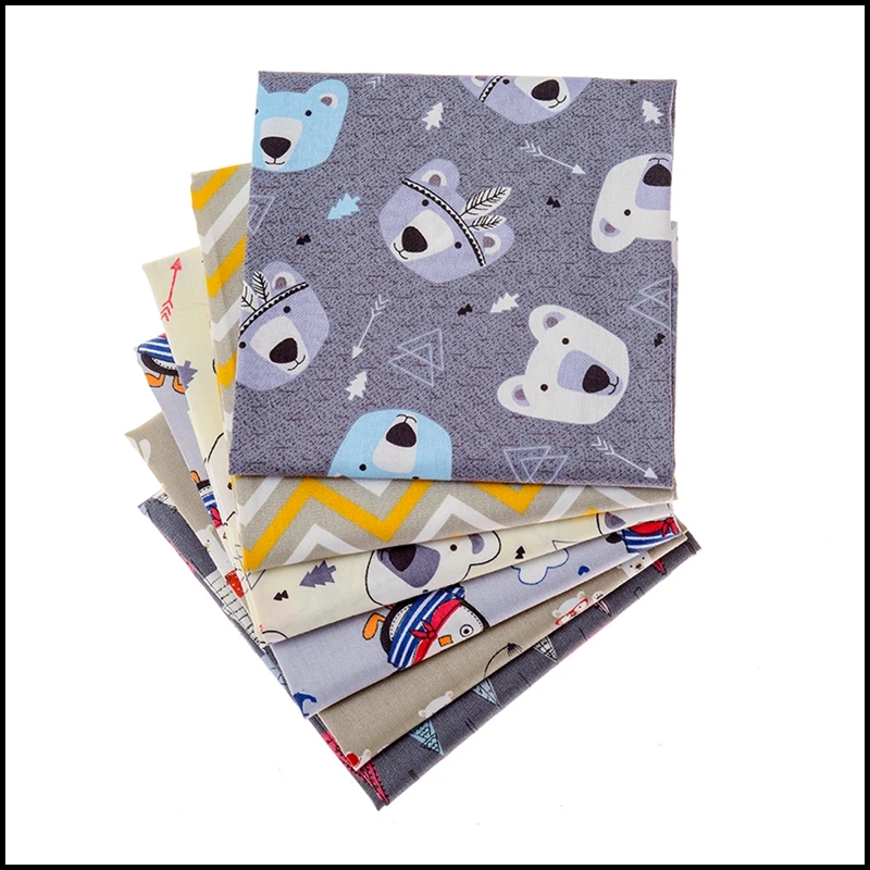 

2020 new polar bear fabric cloth set, cartoon polar bear cotton sewing fabric, a total of eleven. 40cmx50cm / 20cmx25cm