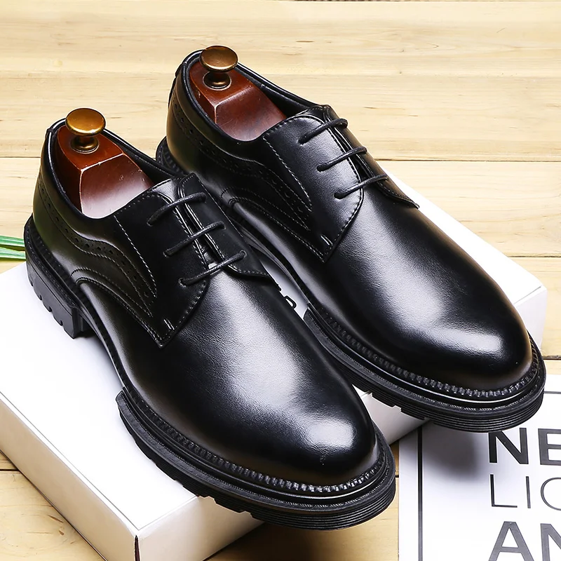 

Men Dress Shoes Handmade Brogue Style Paty Leather Wedding Shoes Men Flats Leather Oxfords Formal Shoes