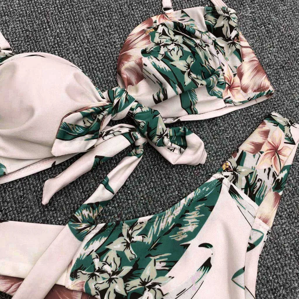 

Floral Ruffled Bikini Set Women Flora V-Neck High-Waisted Two Piece Swimsuit 2021Girl Beach Bathing Suit Female Swimwear Biquini