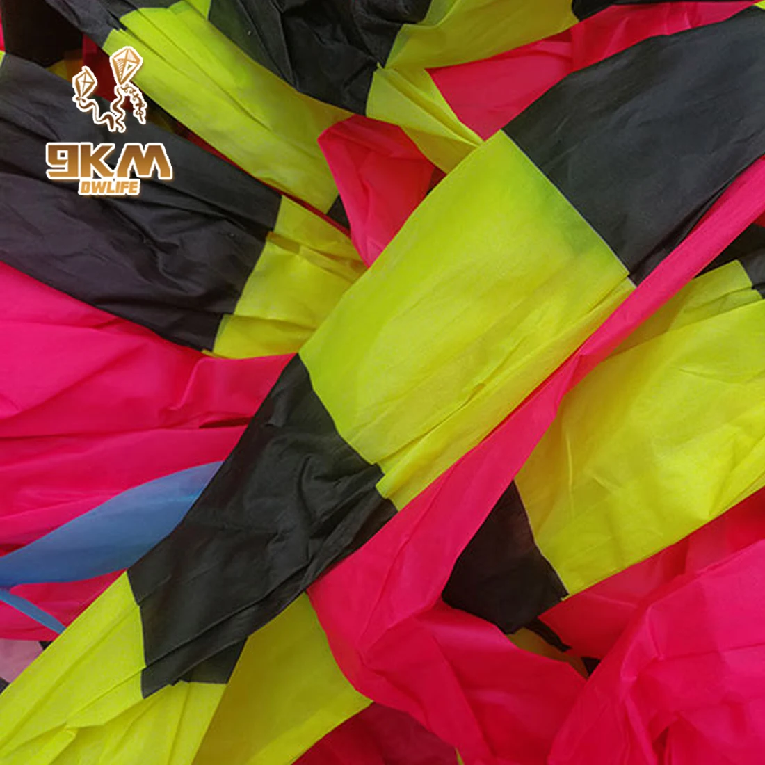 

9KM DWLIFE 8m/26ft Big Octopus Kite 3D Soft Inflatable Kite for Outdoor Adults Beach Flying Sports Toys Orange&Green Spots