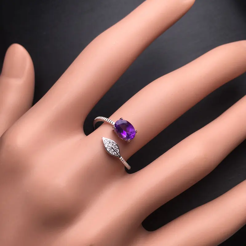 Женское кольцо из серебра 925 пробы с натуральным голубым топазом|Кольца| |